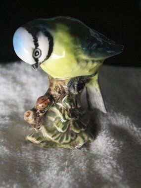 Blue Tit porcelain bird statue. Beswick brand. Good condition.